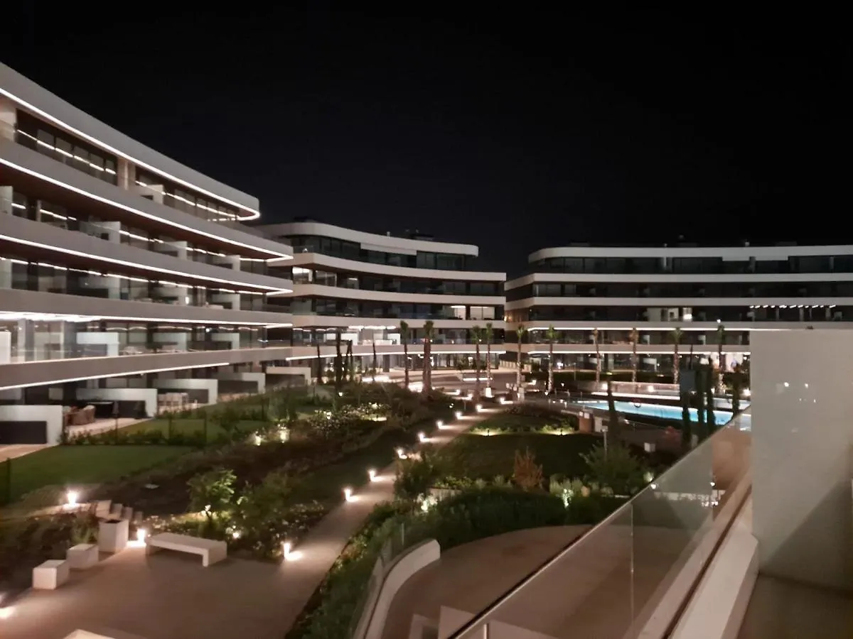 Luxury Complex Beachfront Apartment, Infinity Pool, Sauna, Gym And Large Terrace Torremolinos Apartment
