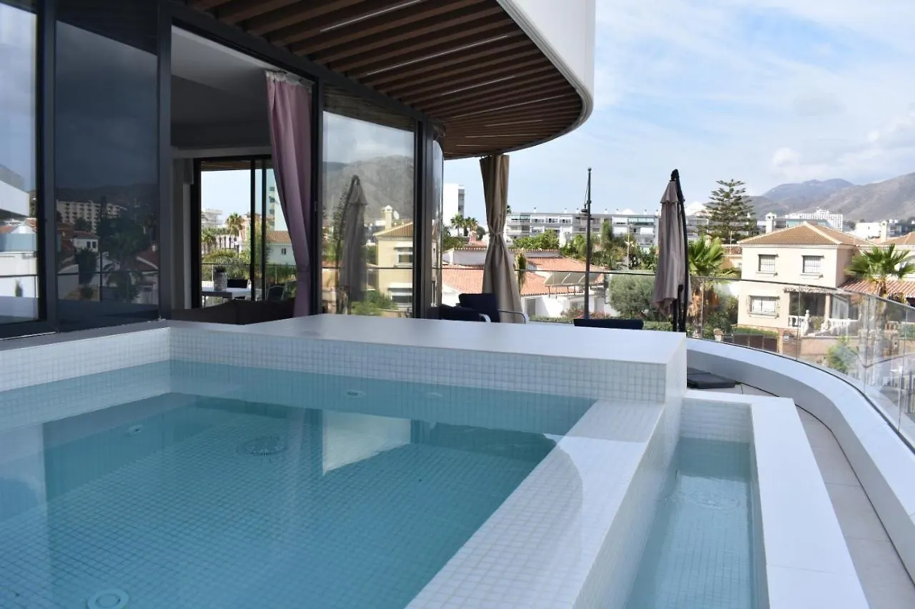 Luxury Complex Beachfront Apartment, Infinity Pool, Sauna, Gym And Large Terrace location