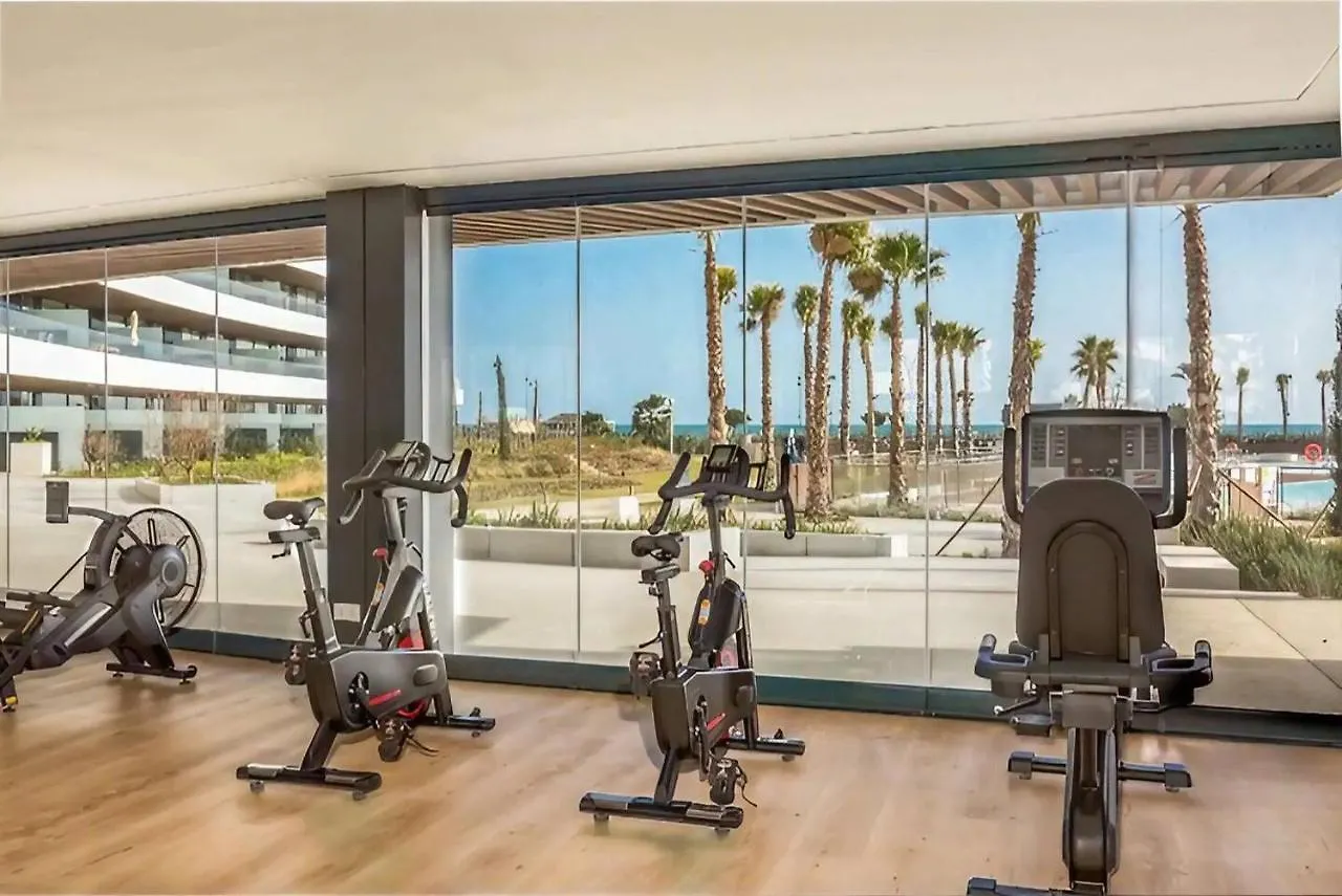 Luxury Complex Beachfront Apartment, Infinity Pool, Sauna, Gym And Large Terrace Torremolinos Spain